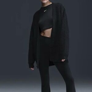 Nike NWT Black Knit Cardigan boucle